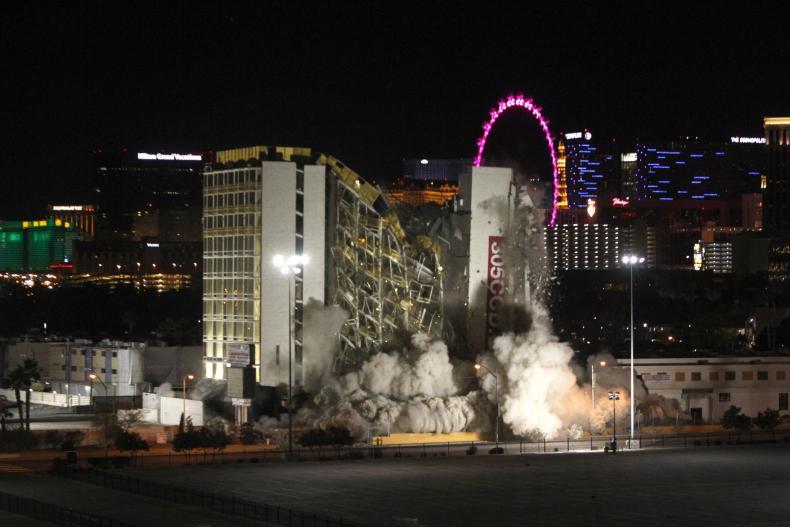 Las Vegas poprvé za 7 let zbouralo kasino