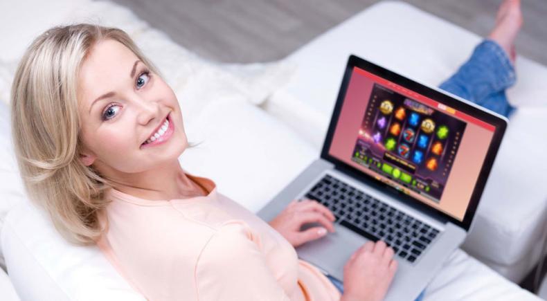 Jana měla na online automatu z pekla štěstí, nevsadila ani korunu a odnesla si 20 tisíc! Jana měla na online automatu z pekla štěstí, nevsadila ani korunu a odnesla si 20 tisíc!