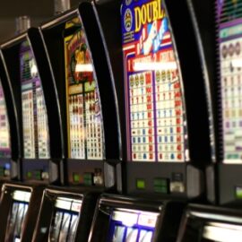 Mýty a fakta o výherních automatech a dalších casinových hrách