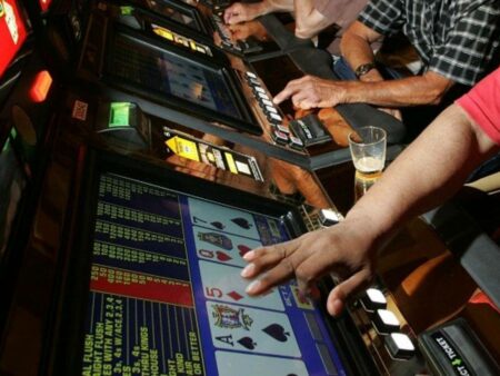 Jak si vytvořit svou vlastní strategii pro Video Poker?