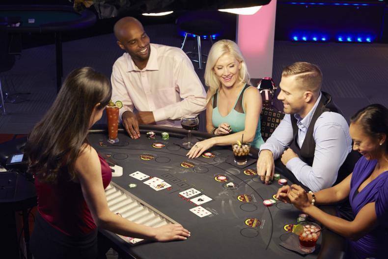 Strategie pro baccarat: Dají se ve hře počítat karty? Strategie pro baccarat: Dají se ve hře počítat karty?