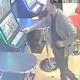 Ruply jim nervy. A tak automaty rozmetali na maděru