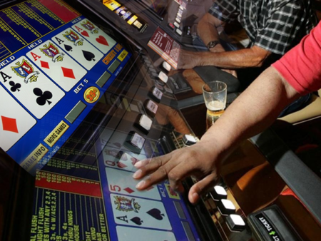 Hrajete video poker? Tady máte 5 rad, bez kterých se neobejdete